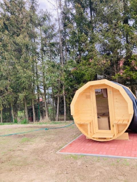 Kalinowy Sad Domki Z Jacuzzi I Sauna Mikołajki Esterno foto