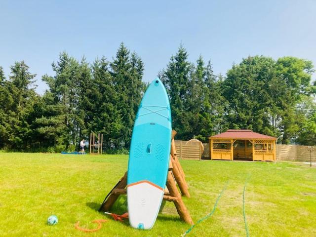 Kalinowy Sad Domki Z Jacuzzi I Sauna Mikołajki Esterno foto
